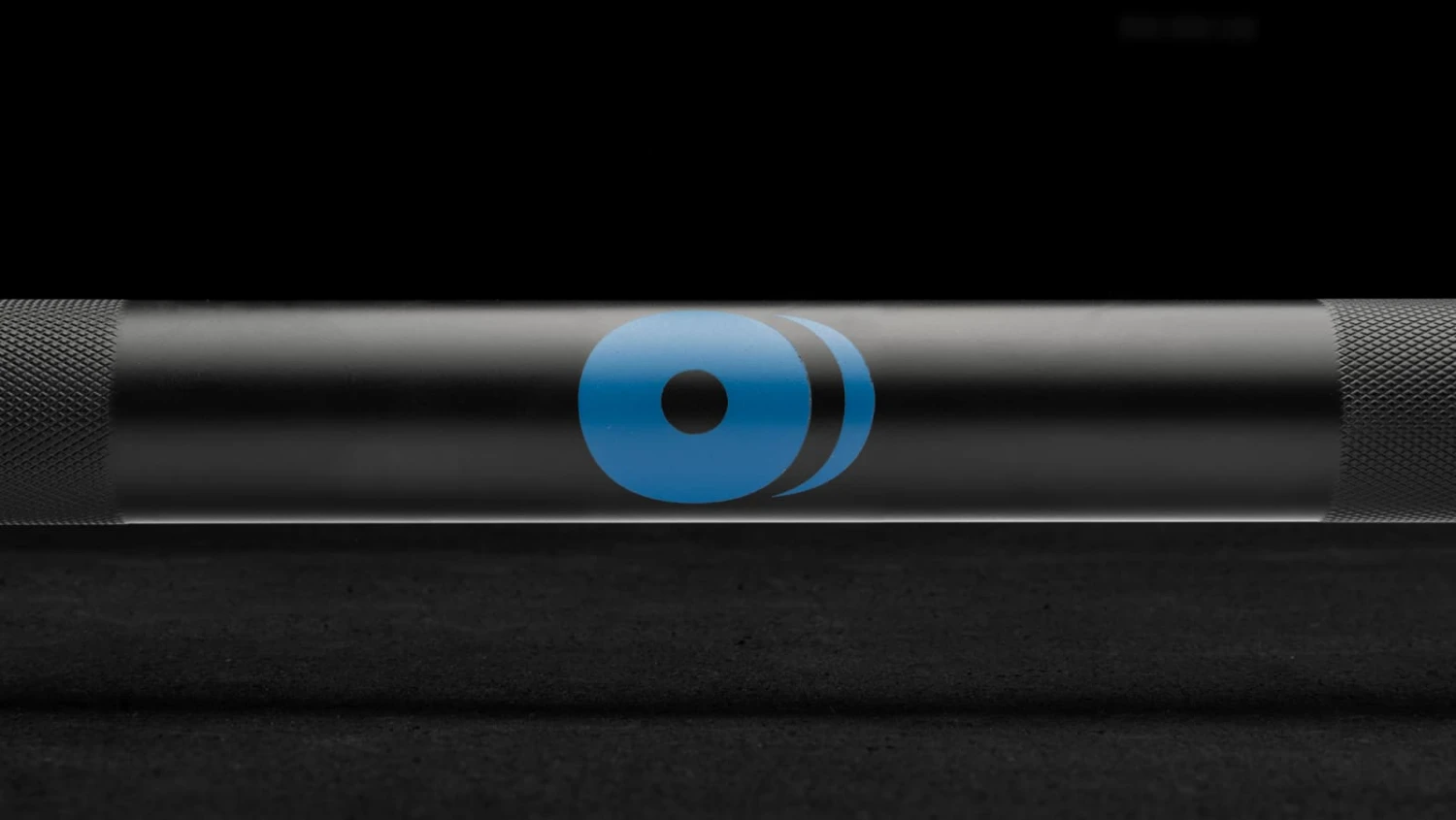 Rogue 28MM IWF Olympic Weightlifting Bar - Cerakote 3 Rogue 28MM IWF Olympic Weightlifting Bar - Cerakote - Image 3