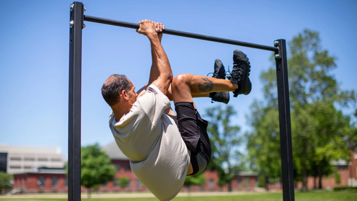 MIL Pull-up Station 2 MIL Pull-up Station - Image 2